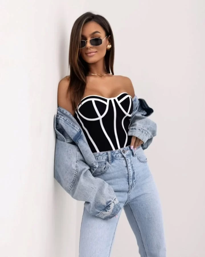 CROP TOP DE SESGOS BLANCOS