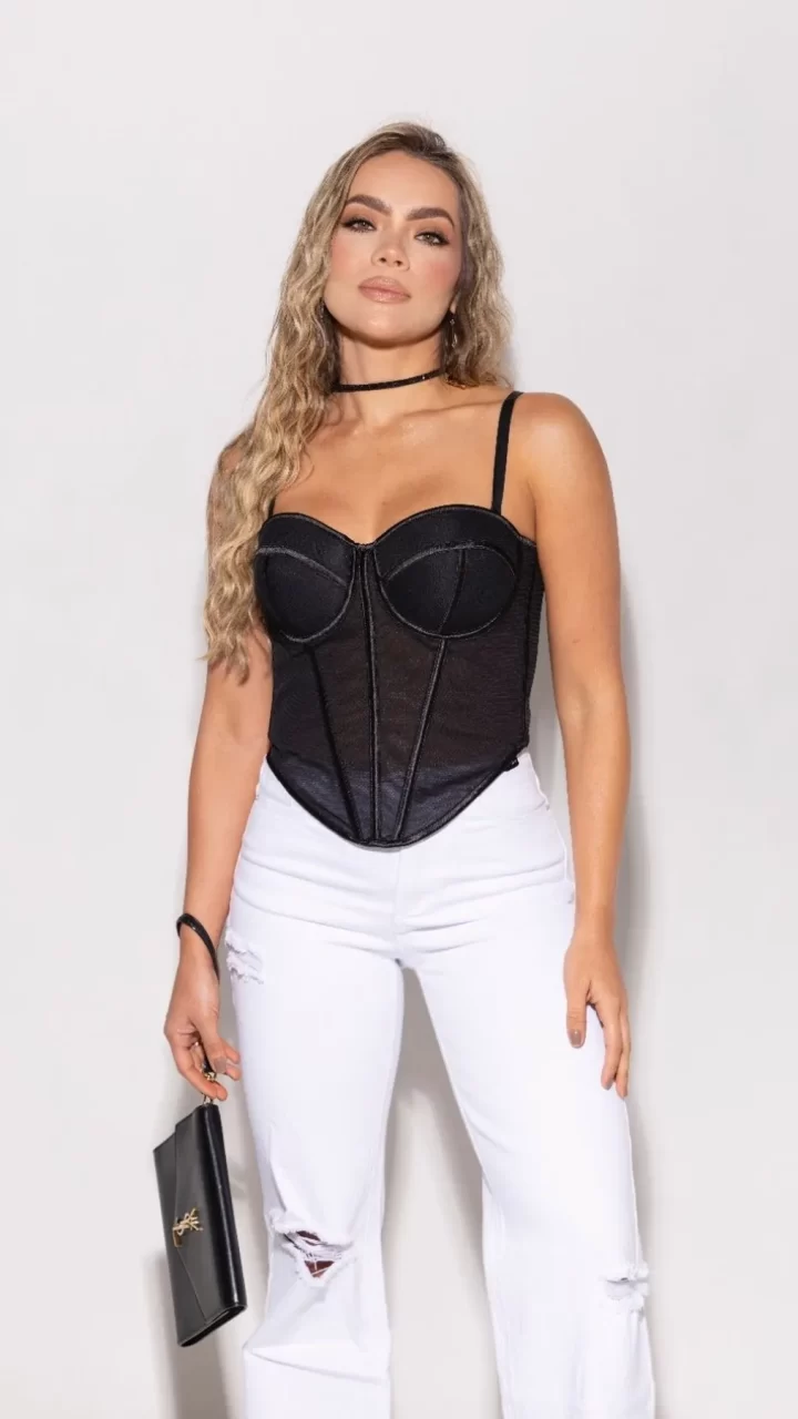 CROP TOP CON SESGOS EN SATÍN