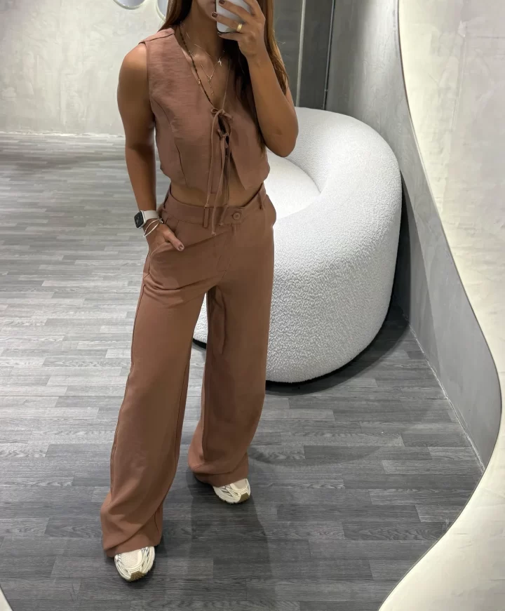 SET DE BLUSA CON AMARRE Y PANTALON - Imagen 3