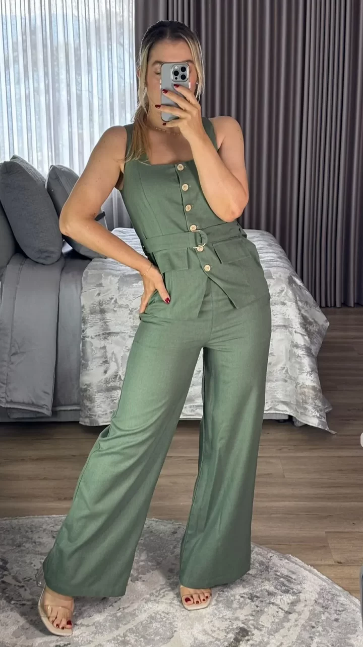 SET CHALECO CON CORREA Y PANTALON
