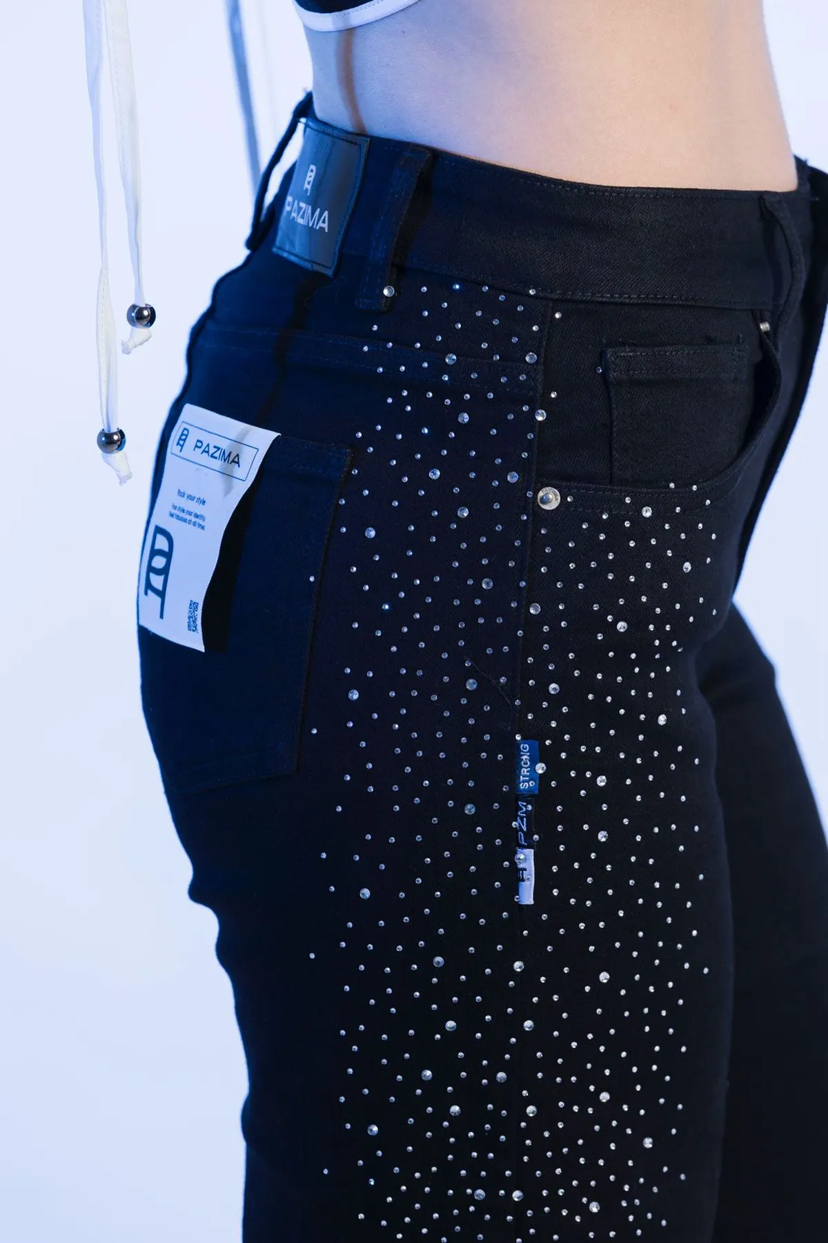 JEANS NEGRO CON BRILLO - Imagen 2