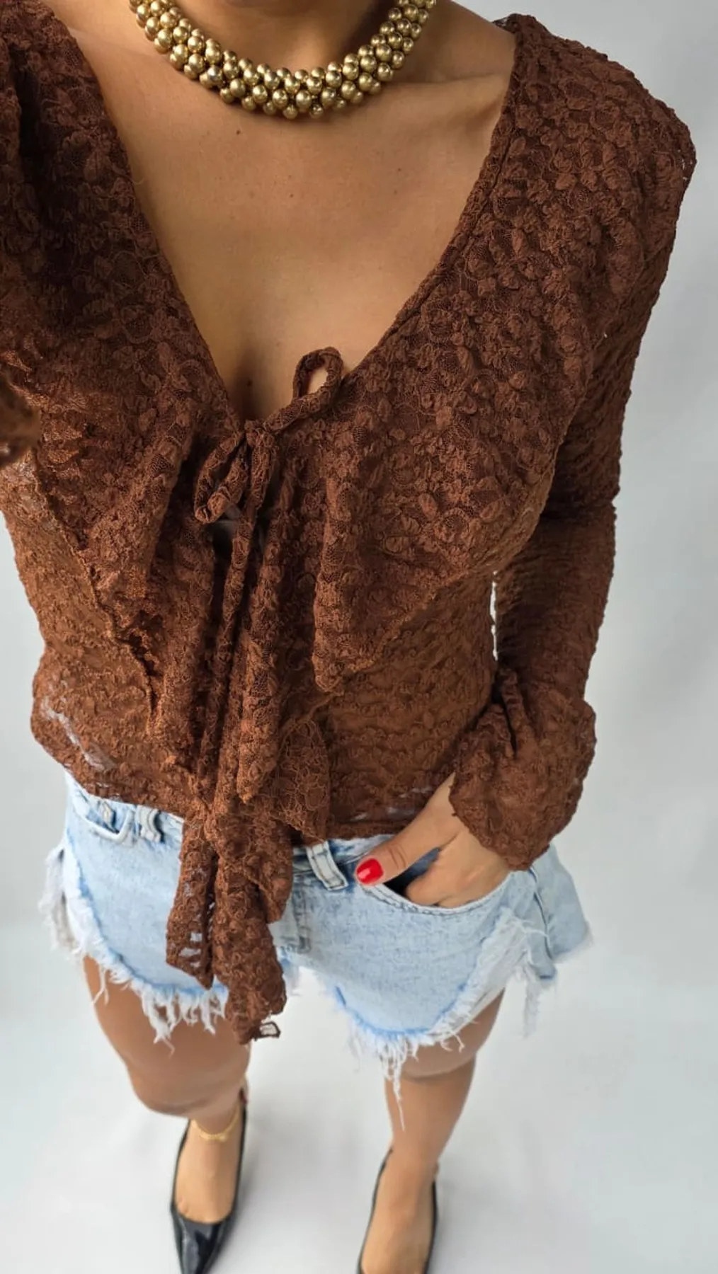 BLUSA BLONDA CON NUDO - Imagen 3