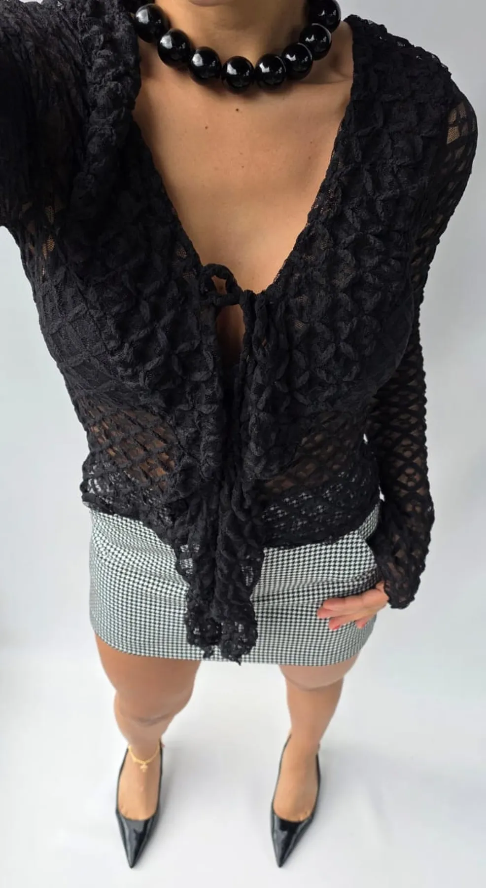 BLUSA BLONDA CON NUDO - Imagen 2