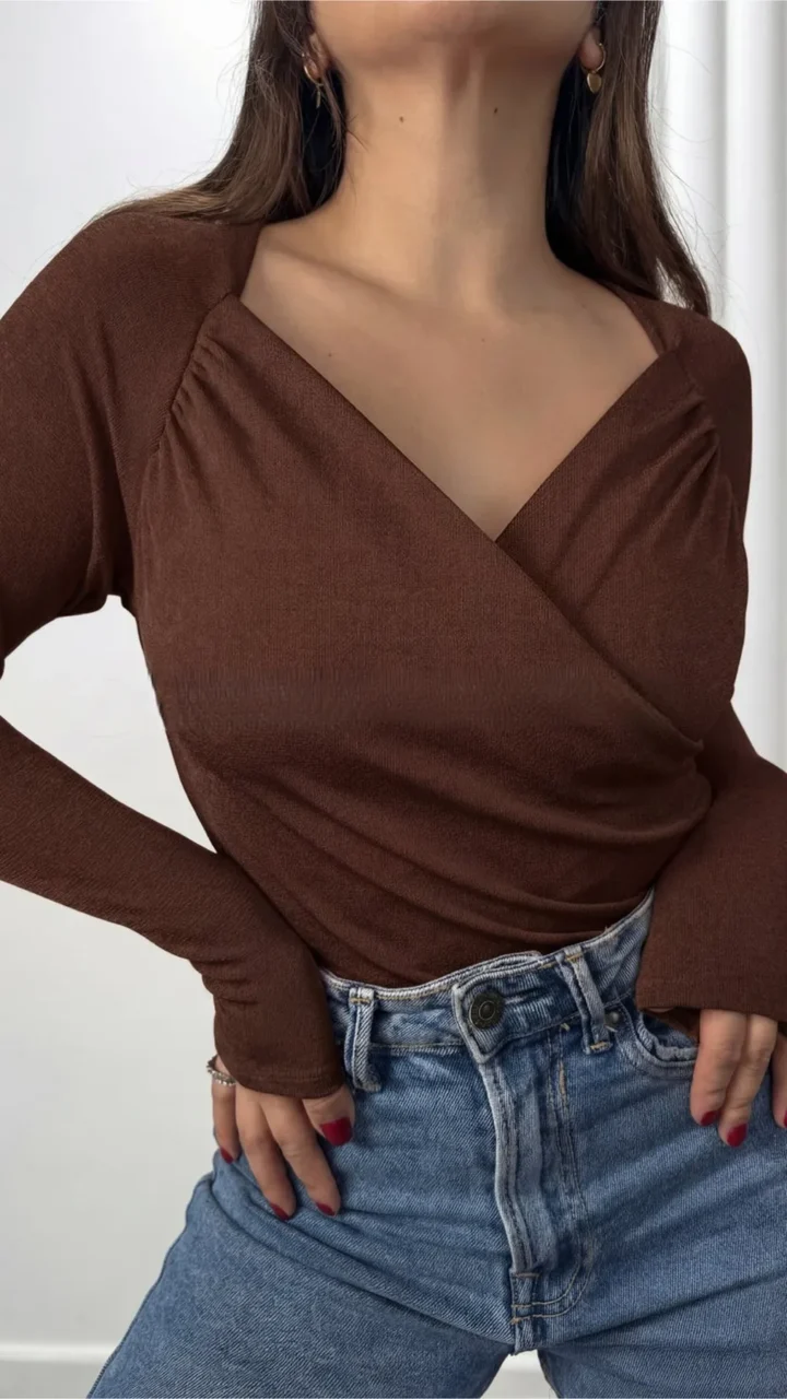 BLUSA CRUZADA DE MANGAS LESLY