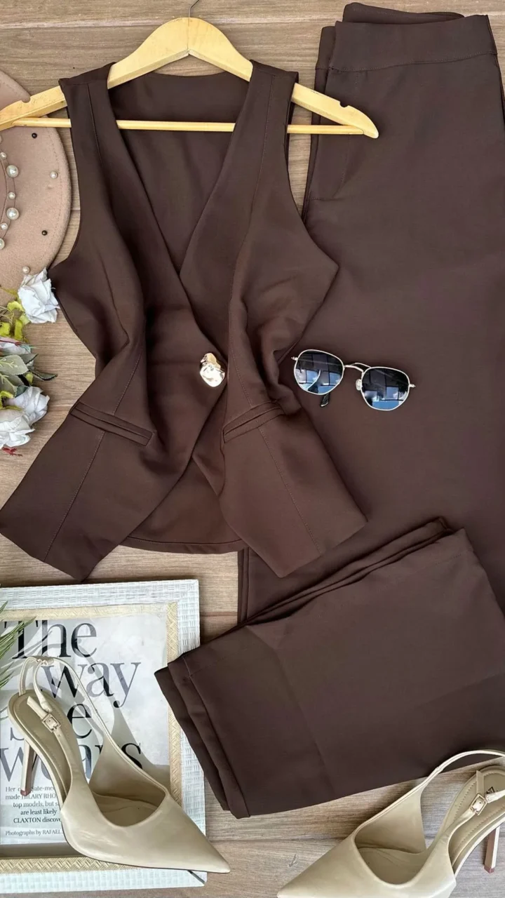 SET ZAFIRO CHALECO Y PANTALON