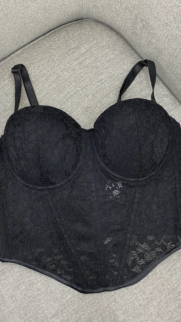 CORSET CON RELIEVE SENCILLO