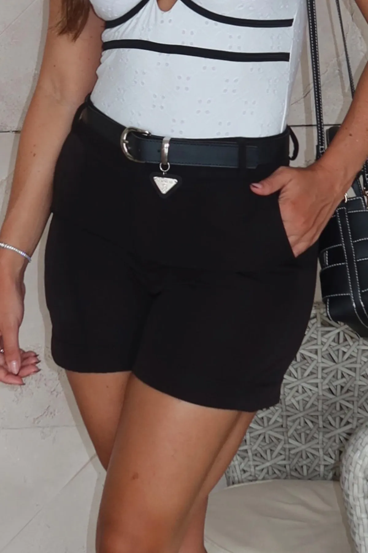 SHORT CON CORREA - Imagen 3