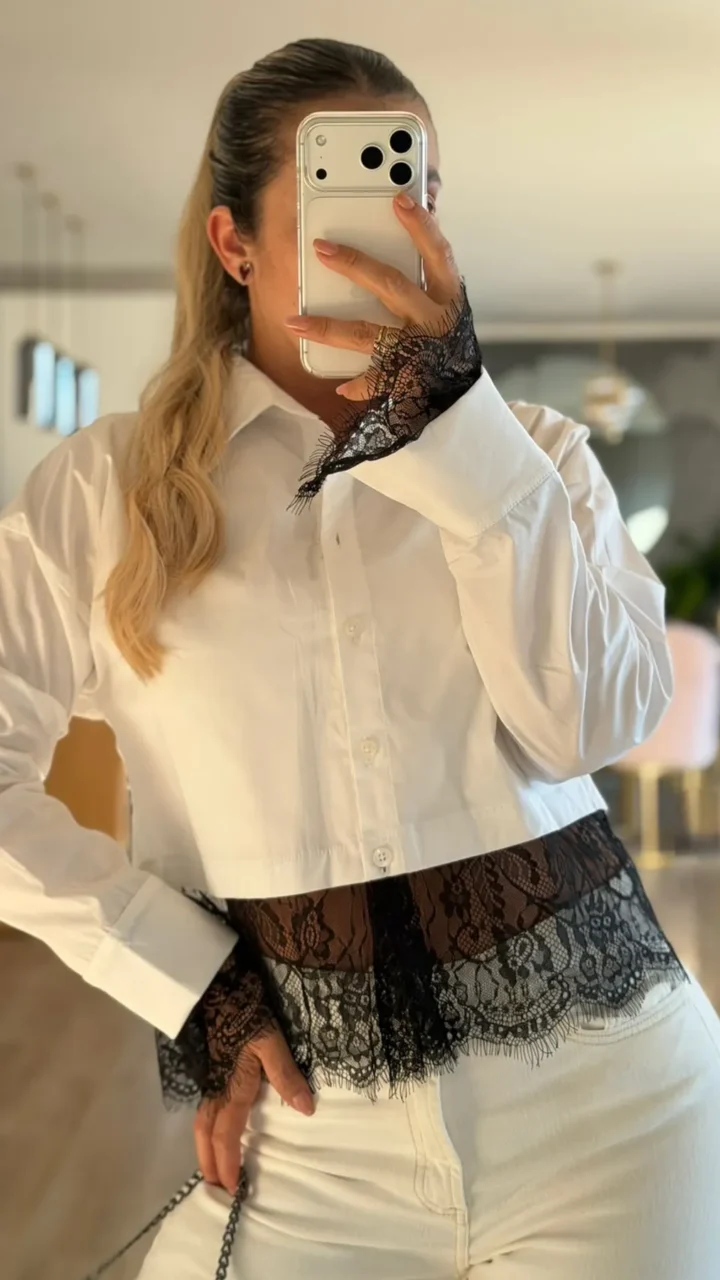 CAMISA CORTA CON ENCAJE
