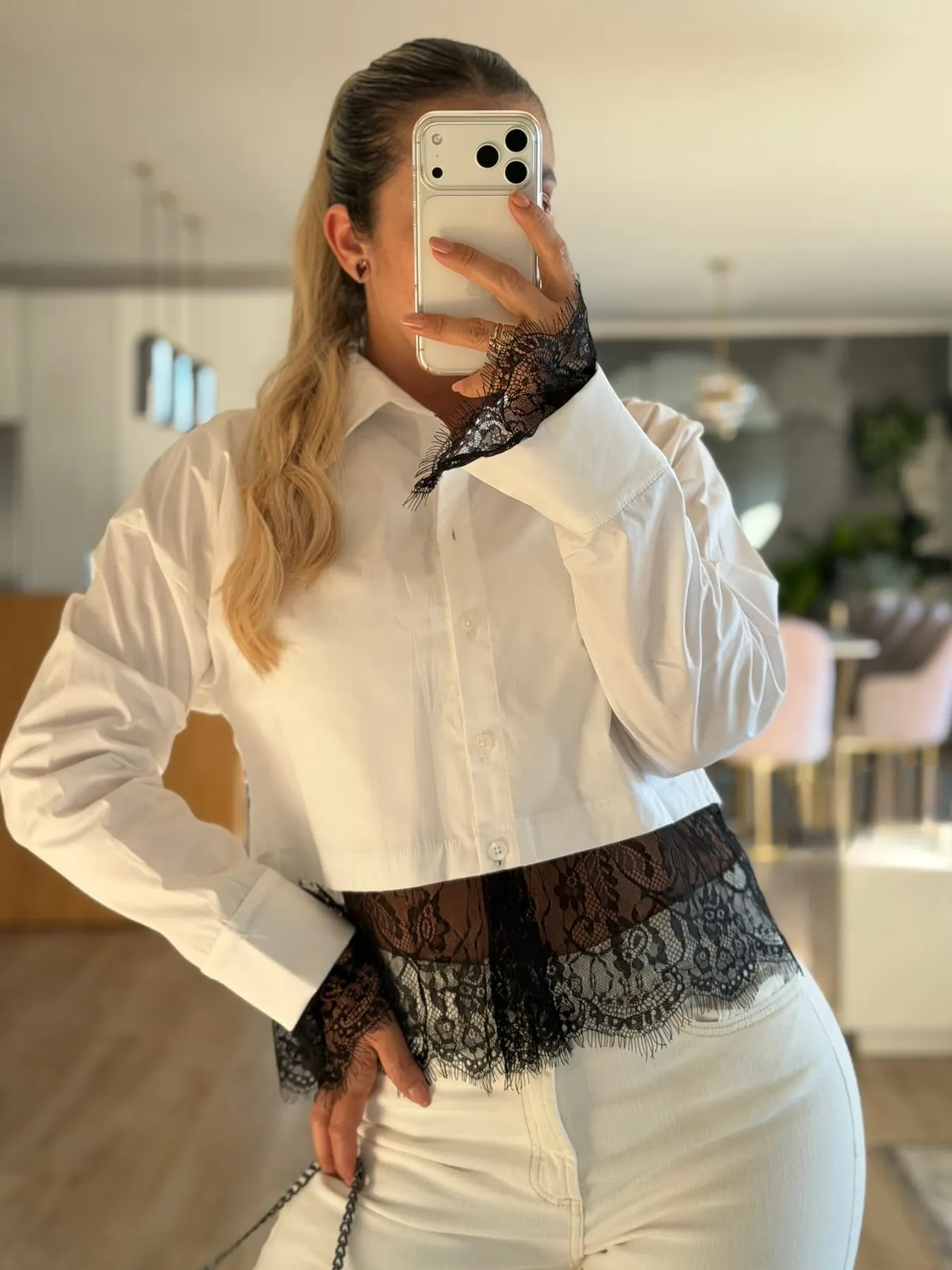 CAMISA CORTA CON ENCAJE